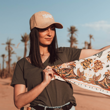 Lade das Bild in den Galerie-Viewer, Suede Cap - Wildust Sisters