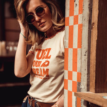 Lade das Bild in den Galerie-Viewer, T-Shirt - Fuel your Dream