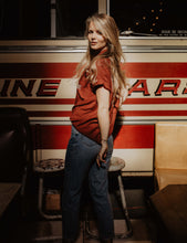 Lade das Bild in den Galerie-Viewer, Service Shirt - Swallow Brick