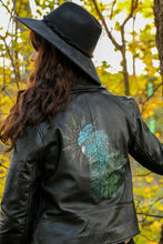 Lade das Bild in den Galerie-Viewer, Lederjacke - Kakadu