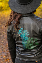 Lade das Bild in den Galerie-Viewer, Lederjacke - Kakadu