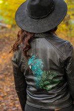 Lade das Bild in den Galerie-Viewer, Lederjacke - Kakadu