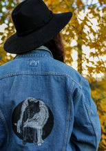 Lade das Bild in den Galerie-Viewer, Jeansjacke - Wölfe