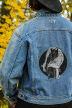 Lade das Bild in den Galerie-Viewer, Jeansjacke - Wölfe