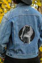 Lade das Bild in den Galerie-Viewer, Jeansjacke - Wölfe