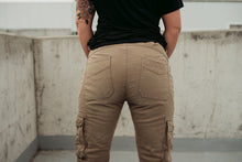 Lade das Bild in den Galerie-Viewer, Lara Cargohose - Verschiedene Farben