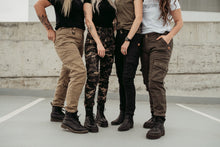 Lade das Bild in den Galerie-Viewer, Lara Cargohose - Verschiedene Farben