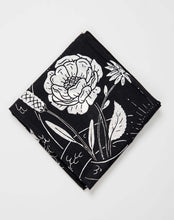 Lade das Bild in den Galerie-Viewer, Schal - Thelma Seide