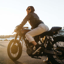 Lade das Bild in den Galerie-Viewer, Glory Jacke - Schwarz