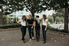 Lade das Bild in den Galerie-Viewer, Ellie Jeans