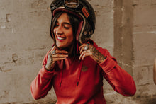 Lade das Bild in den Galerie-Viewer, Hoodie - Wild Dust