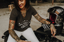 Lade das Bild in den Galerie-Viewer, T-Shirt - Born to be Wild