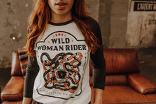 Lade das Bild in den Galerie-Viewer, Baseball Shirt - Wild Woman Rider