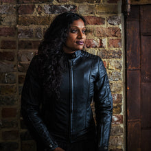 Lade das Bild in den Galerie-Viewer, Lederjacke Valerie - Schwarz