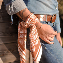 Lade das Bild in den Galerie-Viewer, Schal - Redwood