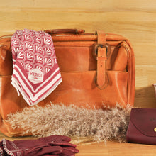 Lade das Bild in den Galerie-Viewer, Schal - Burgundy