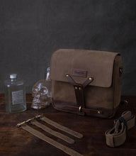 Lade das Bild in den Galerie-Viewer, Messenger Bag
