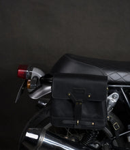 Lade das Bild in den Galerie-Viewer, Messenger Bag
